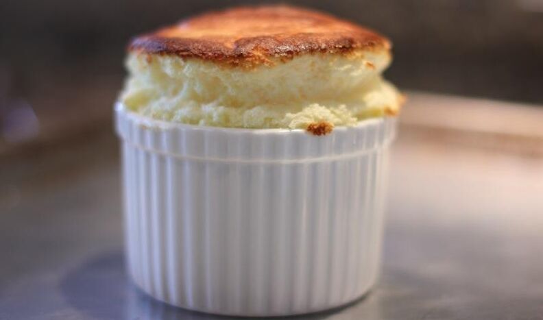 Cottage cheese and apple souffle a dessert in the diet for pancreatitis
